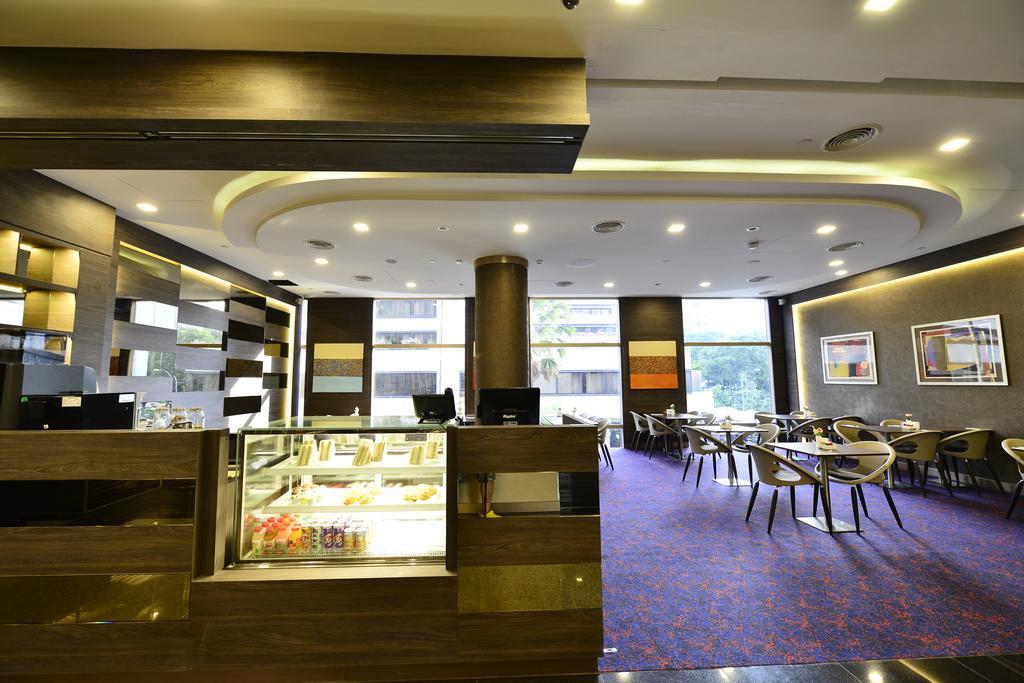 Grand 4* Singapur